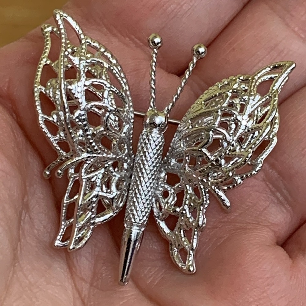 Monet | Vintage NWT Silver 3 D Butterfly Brooch Pin - Picture 3 of 11
